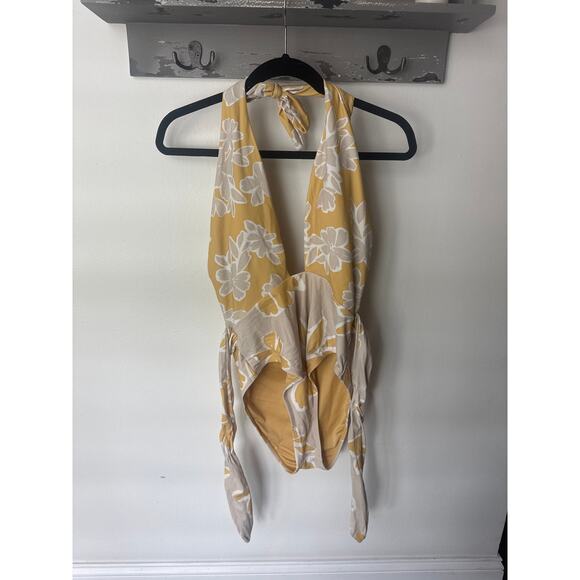 Cupshe Floral One Piece Swimsuit - Picture 2 of 3